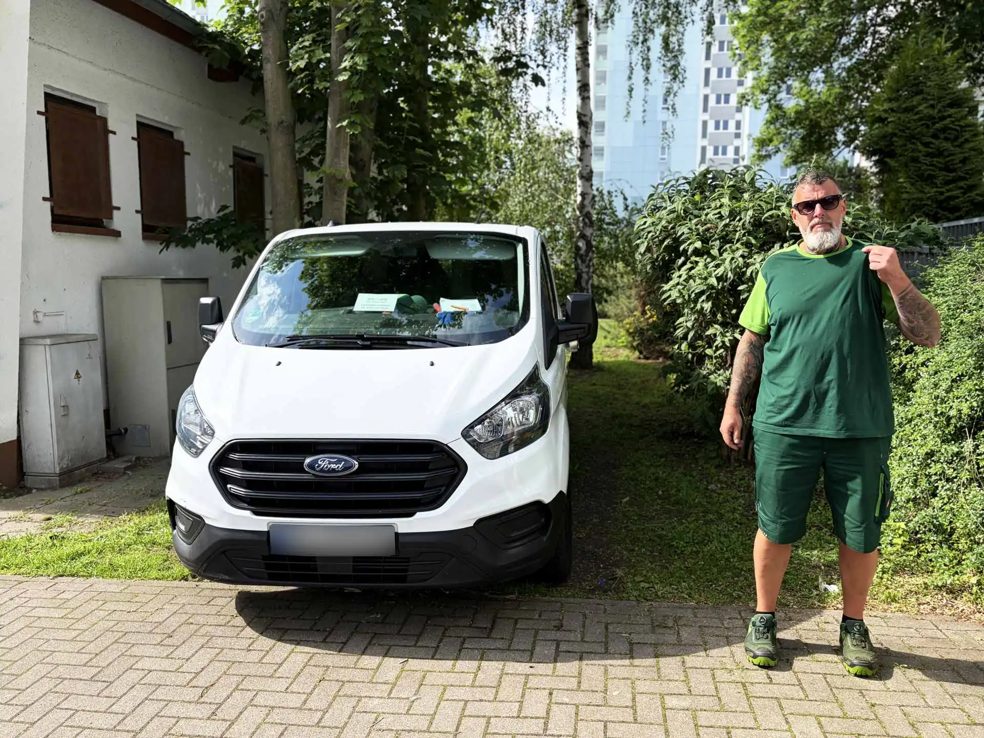 R&R Dienstleistungen GbR - Hausmeisterservice in Magdeburg - Das Team - Schnelle Reaktionszeiten durch lokale Teams, Über 20 Jahre Erfahrung mit lokaler Ortskenntnis
