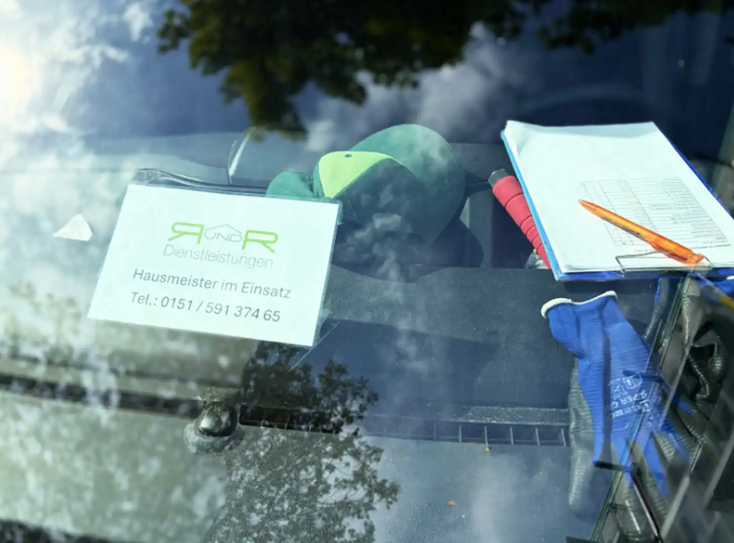 R&R Dienstleistungen GbR - Hausmeisterservice in Magdeburg - Leistungen, Sonderleistungen in Magdeburg, Grundreinigungen, Rückschnittarbeiten, Sperrmüllentsorgungen, Entrümpelungen, Sonstige objektspezifische Aufgaben